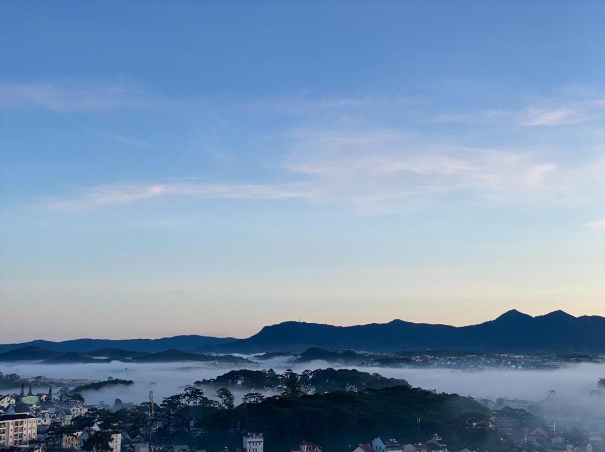 Century House Hotell Dalat Eksteriør bilde